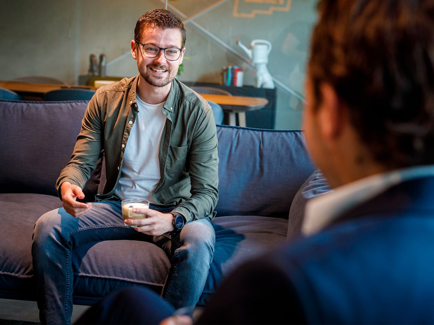 Tom van eResults in gesprek met een klant